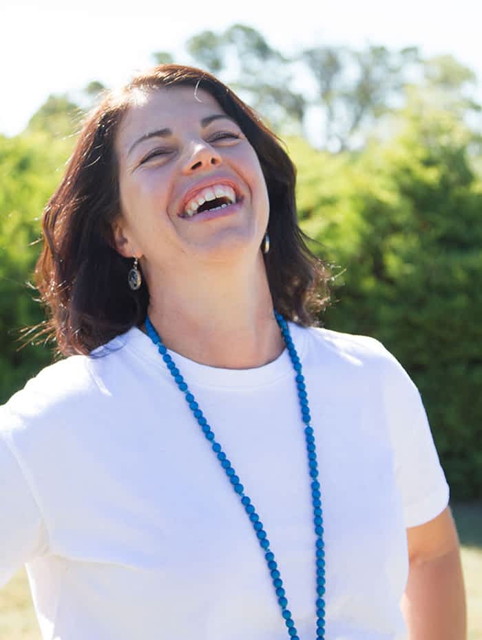 AnnieLaughing-img
